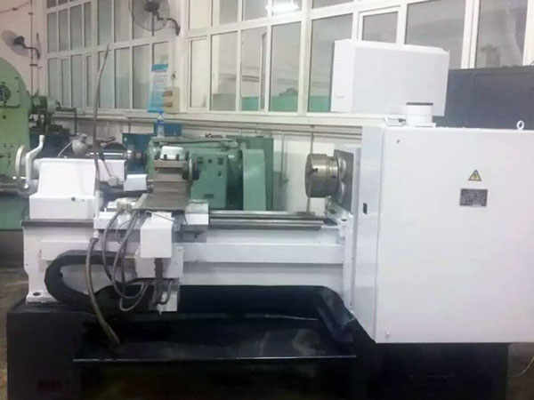 機械廠設備噴漆